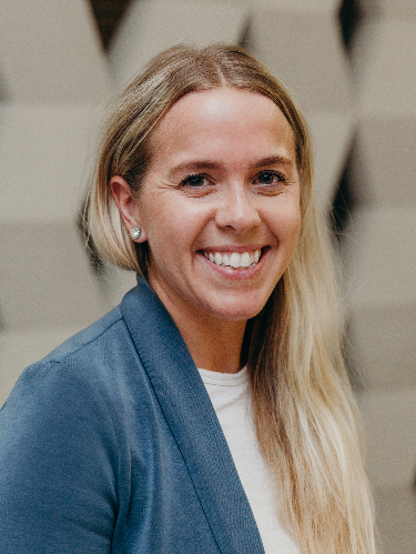 Profile Photo Thumb for Carly Andrew
